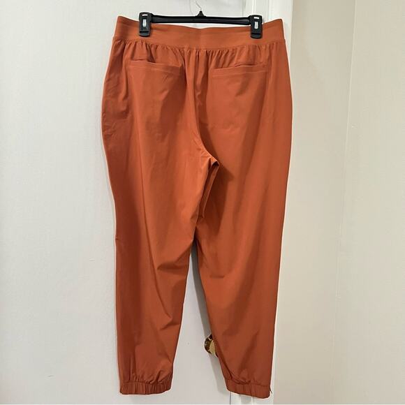 ATHLETA BROOKLYN HEIGHTS HIGH RISE JOGGER Size 12 - Picture 7 of 13